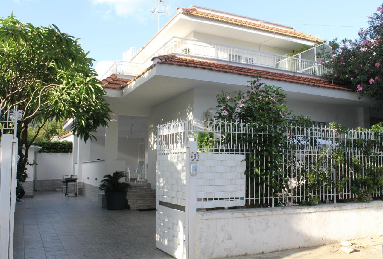 Casa Vacanza Peppino! Palermo Exterior photo